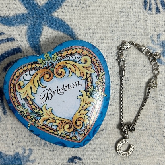 Brighton Heart Slide Charm Bracelet with Horseshoe Good Luck, 2 Spacers & Tin - Picture 8 of 11